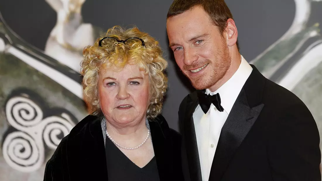 Die irische Oscar-Schauspielerin Brenda Fricker - hier an der Seite von Michael Fassbender - ist tot. (Archivbild) - Bild: Julien Behal/PA Wire/dpa