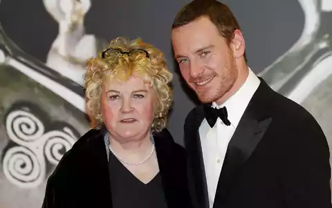 Die irische Oscar-Schauspielerin Brenda Fricker - hier an der Seite von Michael Fassbender - ist tot. (Archivbild) - Foto: Julien Behal/PA Wire/dpa