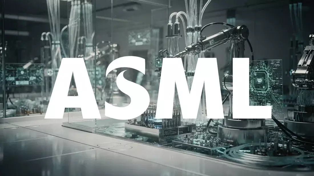 ASML High-NA EUV Milestone: Intel Mass Production, Stock Slips Despite Record Q2