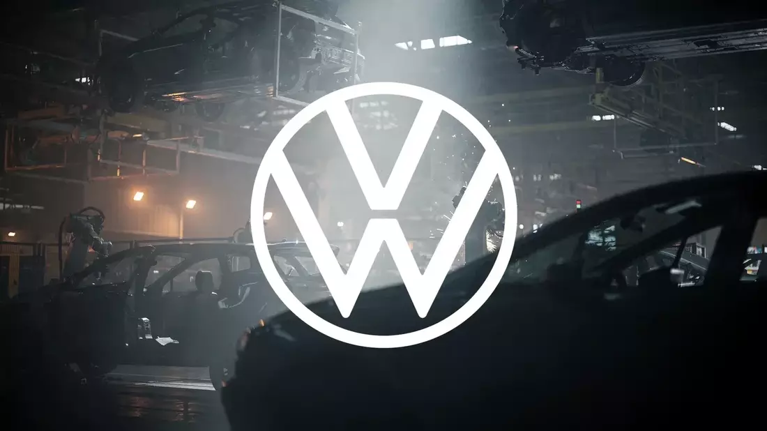 Volkswagen Stock Tumbles 30% as Job Cuts and Political Tariff Debate Escalate