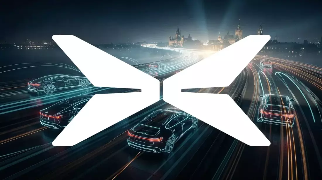 XPeng lanza el Mona L03 en Múnich para competir con Tesla y Audi, pero la crisis del X9 frena su avance