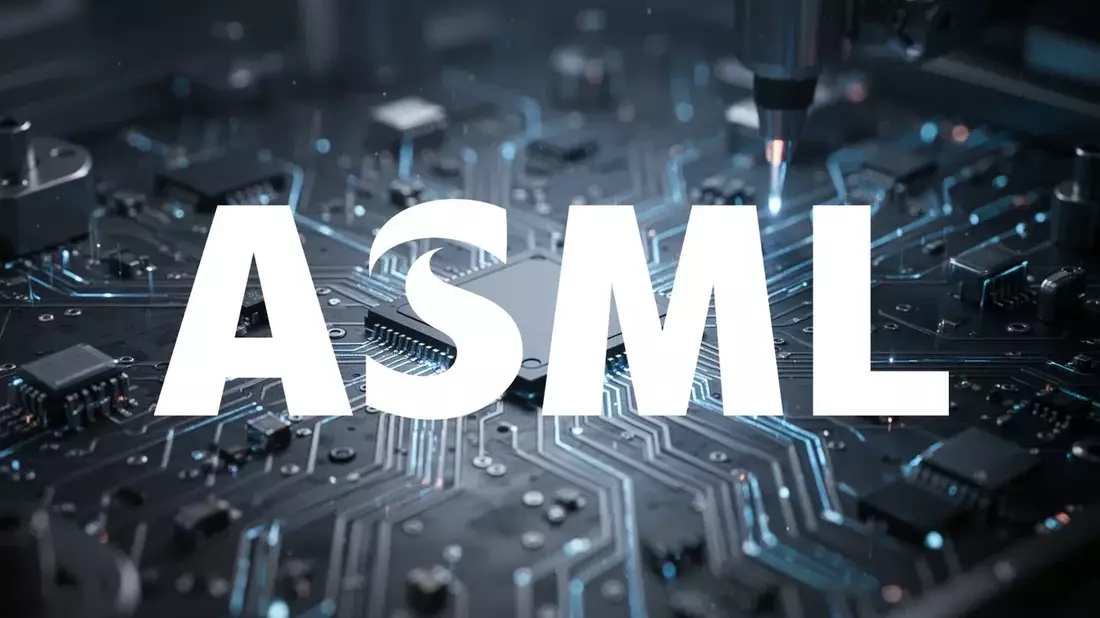 ASML Beats Targets, Stock Falls on Capacity and China Risks