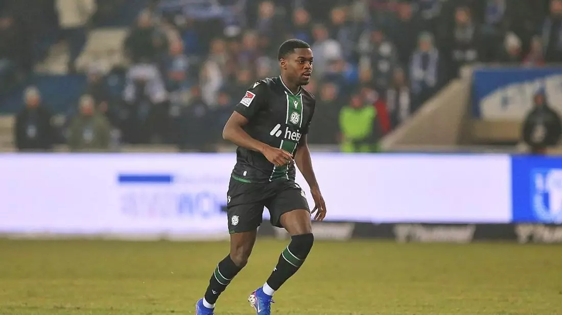 Eintracht Frankfurt verpflichtet Noel Aseko