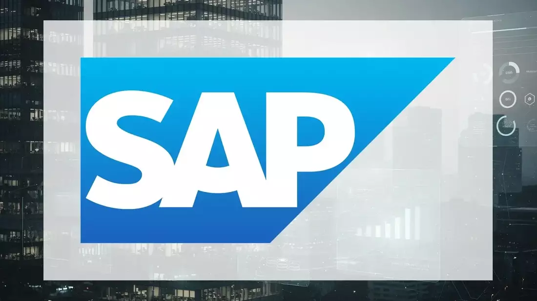 SAP Stock at Crossroads: AI Monetization Concerns vs Analyst Optimism