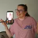 Angefangen hat Sarah Fabians UGC-Karriere mit Videoideen auf ihren eigenen Instagram- und TikTok-Kanälen. - Bild: Lea Winkler/dpa