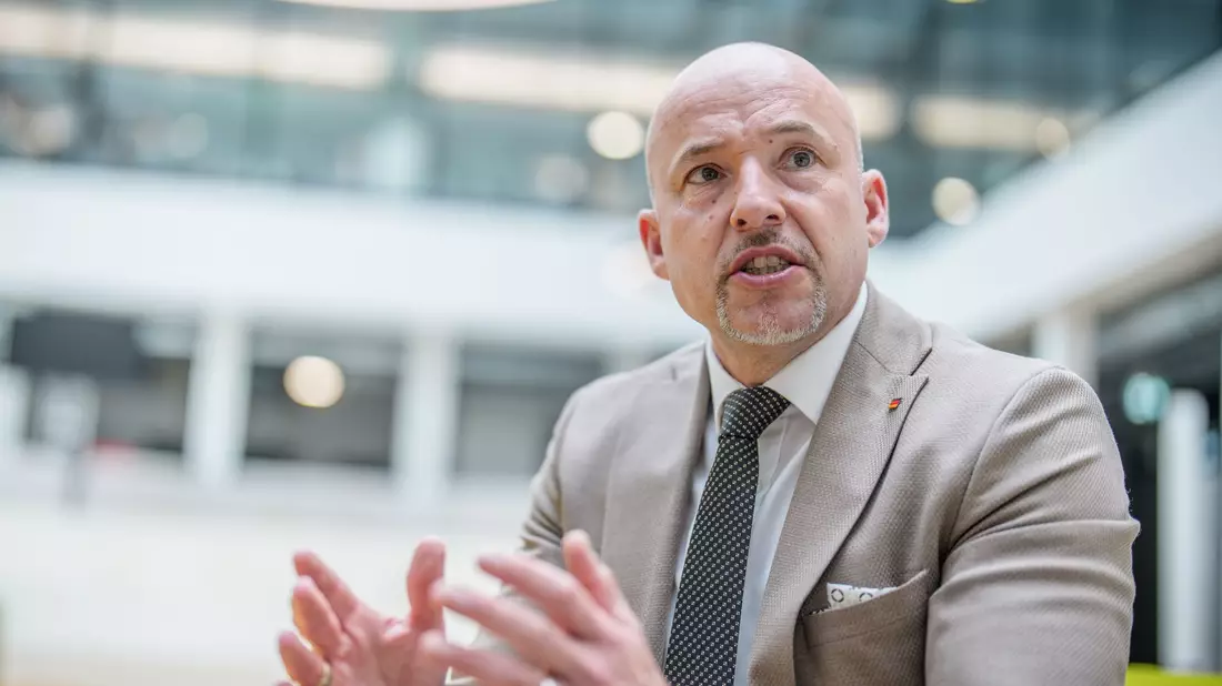 Der CSU-Politiker Hoffmann hat die Leitung der Unionsfraktion im Bundestag vorübergehend übernommen. (Archivfoto) - Bild: Michael Kappeler/dpa