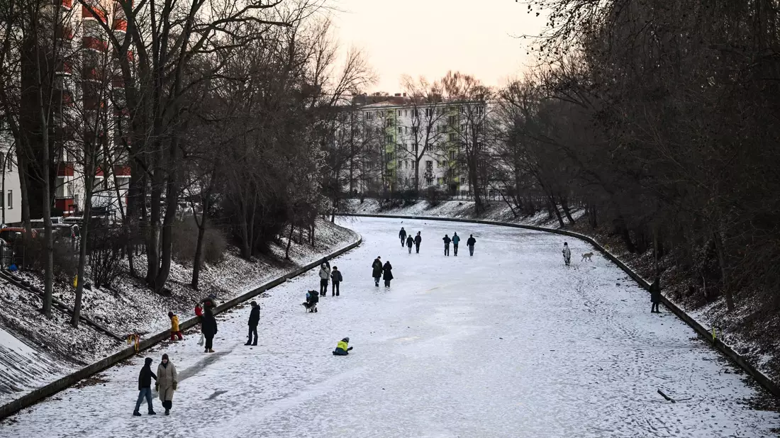 Der vergangene vergleichsweise harte Winter in Berlin erinnerte zeitweise an eine Eiszeit. - Bild: Britta Pedersen/dpa
