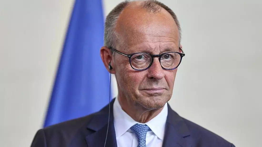 Merz verteidigt seine Kommunikation