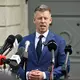 Ungarns neuer Ministerpräsident Peter Magyar hat die Absetzung von Staatspräsident Tamas Sulyok durchgesetzt. - Bild: Robert Hegedus/MTI via AP/dpa