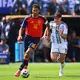 Europameister Spanien hatte wie gewohnt viel Ballbesitz. - Bild: Tom Weller/dpa