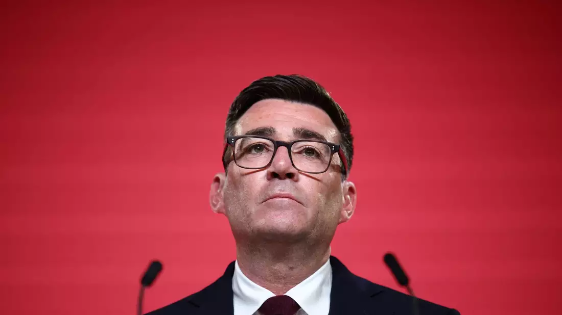 Hat heute einen Termin beim König: Großbritanniens neuer Premierminister Andy Burnham. (Archivbild) - Bild: Henry Nicholls/Pool AFP/AP/dpa