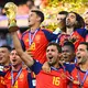Spanien mit seinem überragenden Kapitän Rodri bejubelt den WM-Titel.   - Bild: Tom Weller/dpa