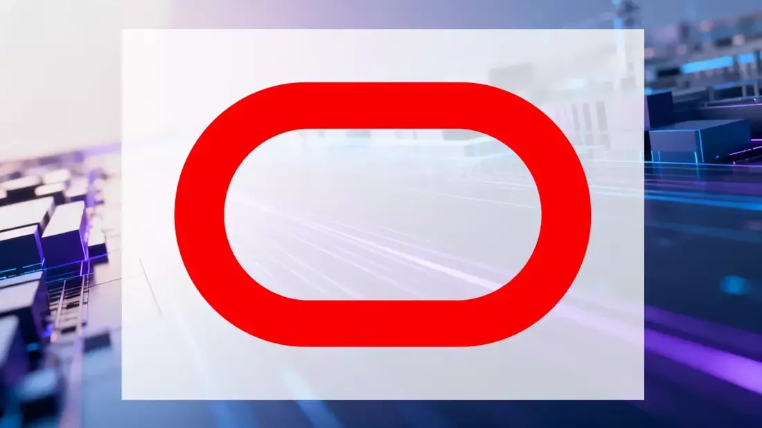 Oracle Stock Plunges 60%: Analyst Target vs Market Fear Over AI Spending and Debt