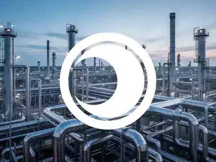 Industrielle Landschaft bei Dämmerung mit abstrakten Pipelines und Energieinfrastruktur, in kühlem Blau und Silber beleuchtet. - Foto: über boerse-global.de