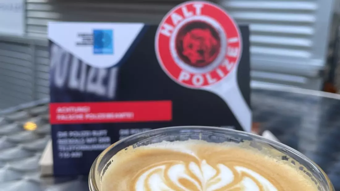 POL-HX: Coffee with a Cop: Polizei lädt zum Austausch bei Kaffee ein / Innenminister Herbert Reul kommt nach Bad Driburg - Bild: presseportal.de