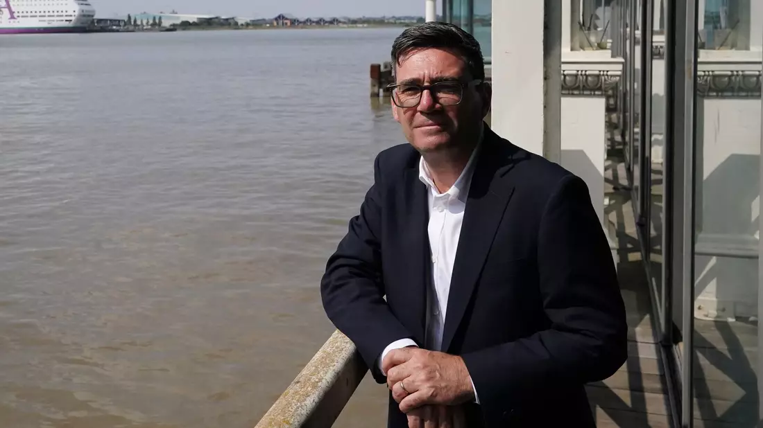 Burnham verspricht, wieder mehr politische Macht in die britischen Regionen zu geben. - Bild: Gareth Fuller/PA Wire/dpa