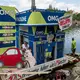 Es gab auch Boote zu aktuellen Themen.  - Bild: Stefan Puchner/dpa