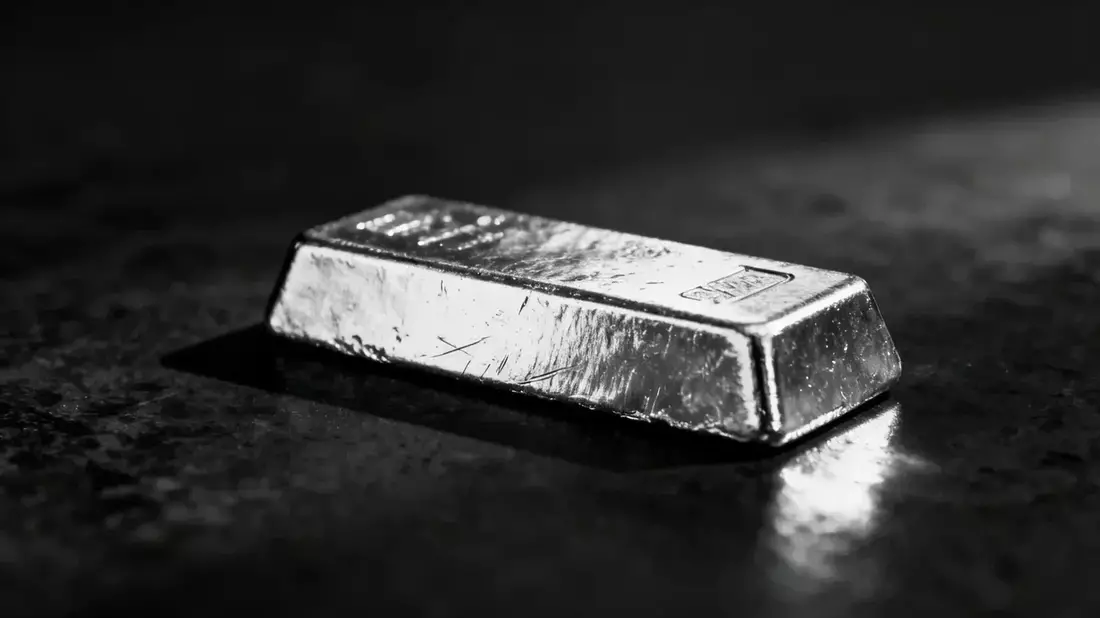 Plata en mínimos pero analistas mantienen previsiones alcistas
