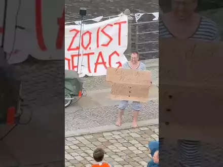 Demo ist ins Wasser gefallen: Flussbad Berlin e.V. hisst rote Flagge - Wasserqualität mangelhaft - Foto: inside-wirtschaft.de
