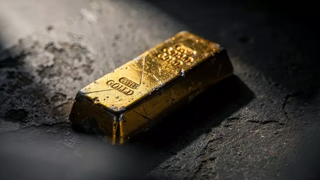 Goldpreis unter Druck: Fed-Zinsangst überlagert Nahost-Krise
