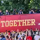 Rund zwei Millionen Menschen gingen nach offiziellen Angaben auf die Straßen, um Spaniens Weltmeister zu feiern. - Bild: José Oliva/Europa Press/AP/dpa