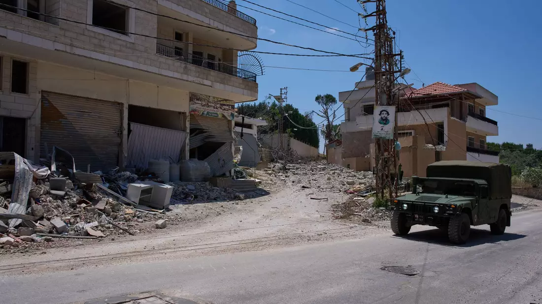 Israel hat weiter Truppen im Südlibanon stationiert. - Bild: Hassan Ammar/AP/dpa