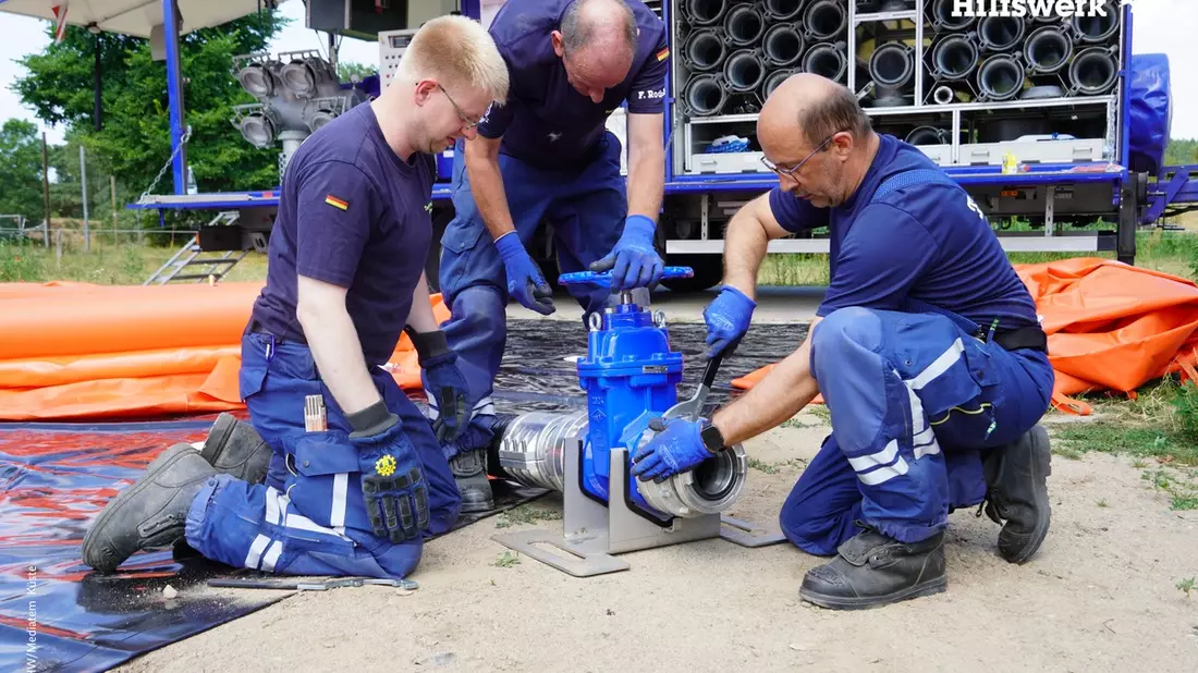 THW HH MV SH: THW beendet Einsatz im Müritz-Nationalpark - Über 170 Einsatzkräfte unterstützten bei Waldbrand auf rund 390 Hektar - Bild: presseportal.de
