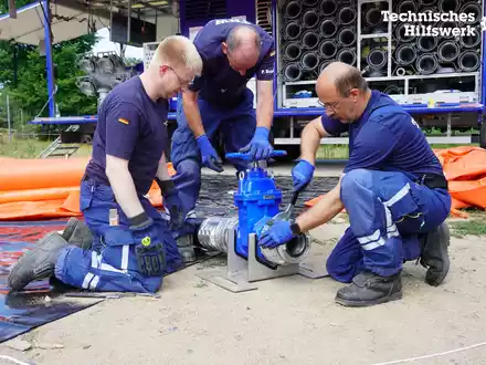THW HH MV SH: THW beendet Einsatz im Müritz-Nationalpark - Über 170 Einsatzkräfte unterstützten bei Waldbrand auf rund 390 Hektar - Foto: presseportal.de