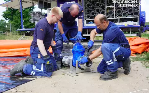 THW HH MV SH: THW beendet Einsatz im Müritz-Nationalpark - Über 170 Einsatzkräfte unterstützten bei Waldbrand auf rund 390 Hektar - Foto: presseportal.de