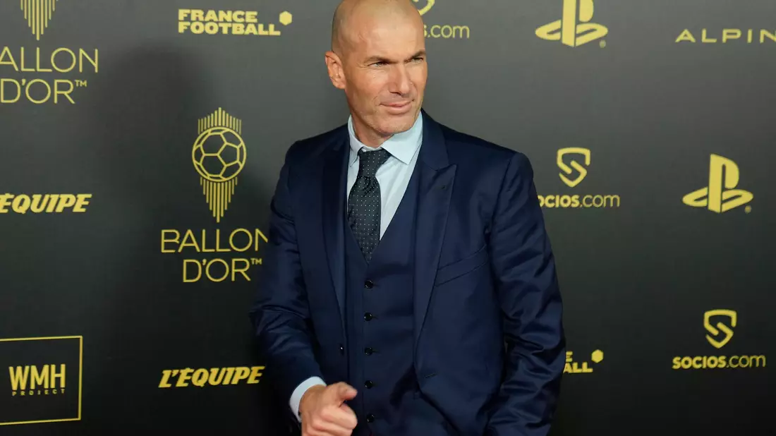 Soll Frankreich als Auswahlcoach künftig wieder zu Titeln führen: Zinedine Zidane. (Archivbild) - Bild: Francois Mori/AP/dpa