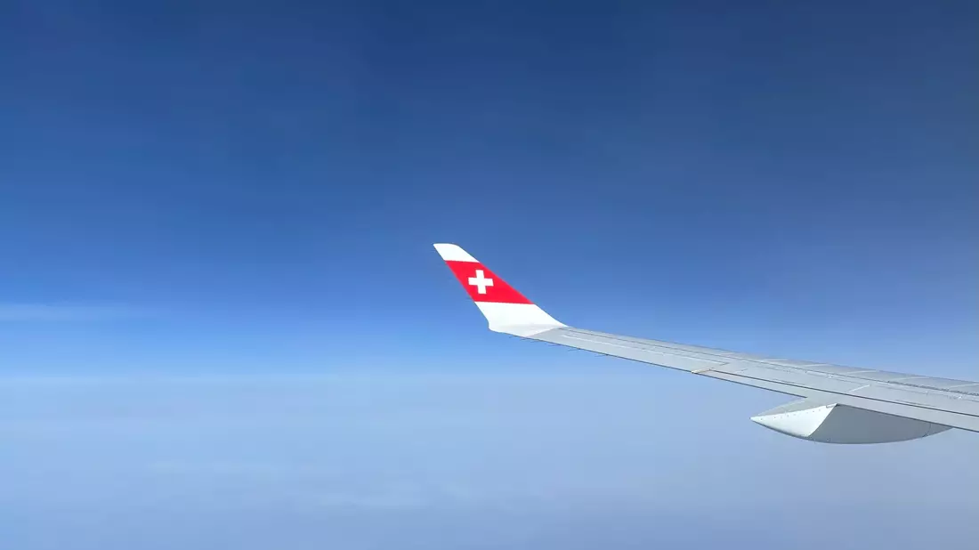 Die Swiss-Piloten sind vom Dienst suspendiert (Symbolbild) - Bild: Christiane Oelrich/dpa