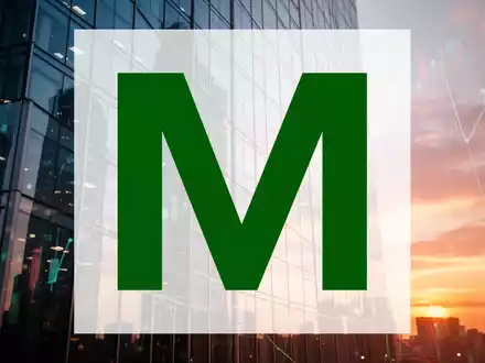 Moderne Glasfassade eines Bürogebäudes bei Sonnenuntergang als Symbol für Finanzmärkte und wirtschaftliches Wachstum. - Foto: über boerse-global.de