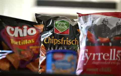Chips und andere Knabbereien von Intersnack. - Foto: Wolf von Dewitz/dpa
