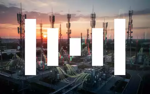 Moderne Telekommunikationsinfrastruktur bei Sonnenuntergang als Symbol für den Mobilfunksektor. - Foto: über boerse-global.de