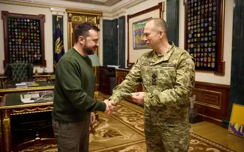 Nach tagelangen Protesten und Rücktrittsforderungen hat der ukrainische Präsident Wolodymyr Selenskyj den Oberbefehlshaber der Streitkräfte, Olexander Syrskyj, entlassen. (Archivbild) - Foto: Ukrainisches Präsidentialamt/Pool/Planet Pix via ZUMA Press Wire/dpa