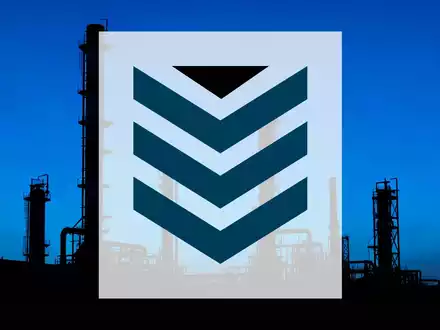 Abstrakte Darstellung einer Ölraffinerie in der Dämmerung als Symbol für den Energiesektor. - Foto: über boerse-global.de