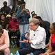 Außenminister Johann Wadephul (CDU) trifft sich in der nigerianischen Wirtschaftsmetropole Lagos mit jungen Influencerinnen und Influencern.  - Bild: Soeren Stache/dpa