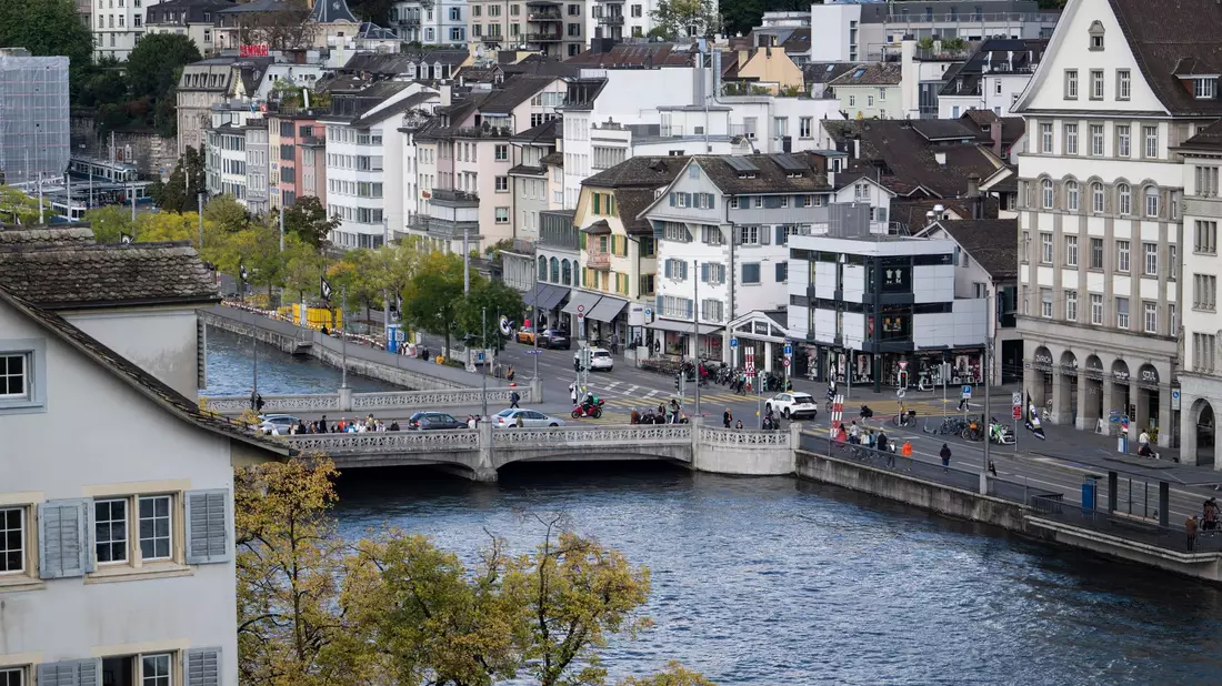 In Zürich gibt es gleich drei digitale Fremdenführer. (Archivbild) - Bild: Marijan Murat/dpa