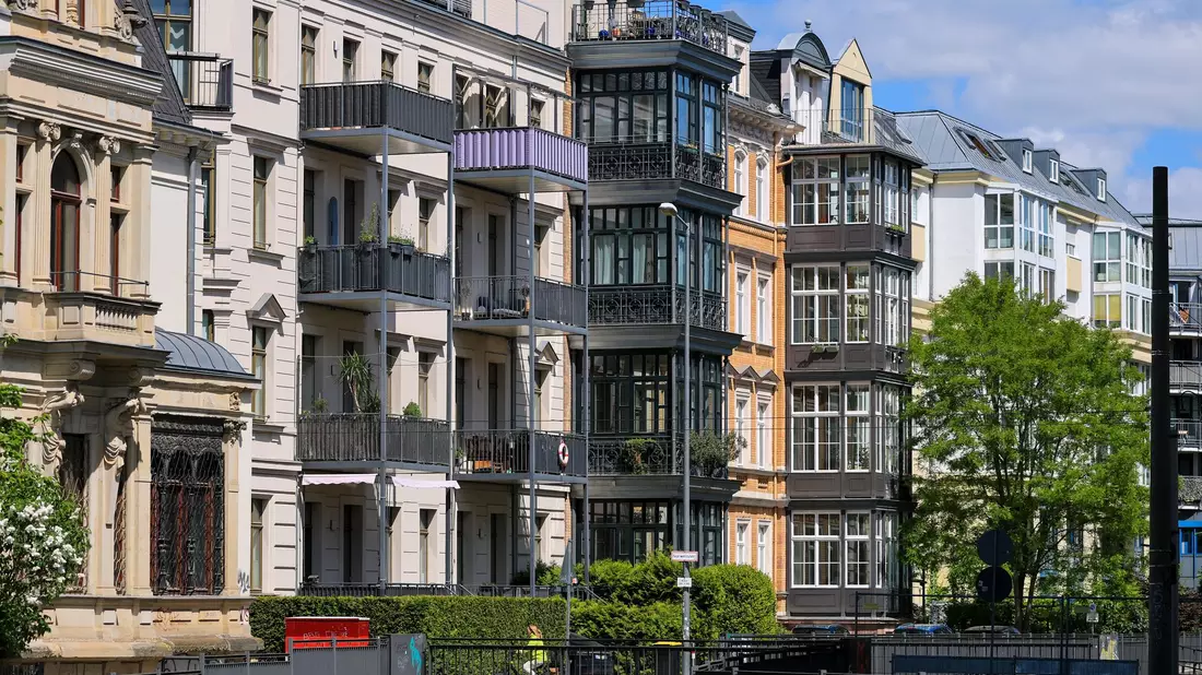 Am günstigsten von den acht größten Städten Deutschlands ist Leipzig mit 10,50 Euro pro Quadratmeter. (Archivbild) - Bild: Jan Woitas/dpa