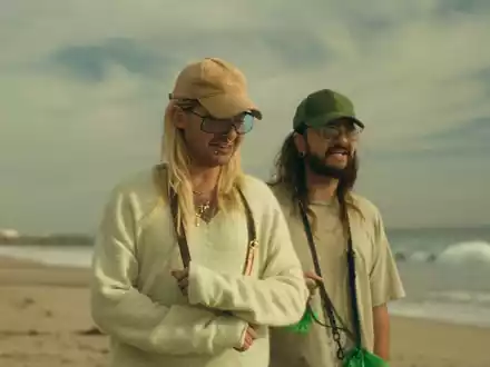 Bill Kaulitz und Tom Kaulitz in der ersten Folge der neuen Staffel der Netflix-Serie «Kaulitz & Kaulitz». - Foto: Netflix/dpa