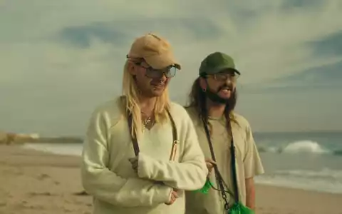 Bill Kaulitz und Tom Kaulitz in der ersten Folge der neuen Staffel der Netflix-Serie «Kaulitz & Kaulitz». - Foto: Netflix/dpa