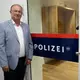 Braunaus Bürgermeister Johannes Waidbacher räumt ein, dass es eine 100-prozentige Lösung im Umgang mit dem Nazi-Erbe nicht gibt. - Bild: Peter Kneffel/dpa