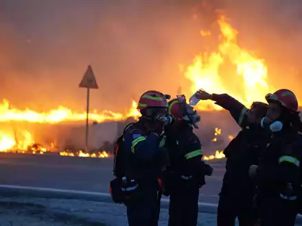Nach den verheerenden Bränden der vergangenen Jahre ist Griechenland besser gewappnet. (Archivbild) - Foto: Pantelis Fykaris/Politischios.gr via AP/dpa