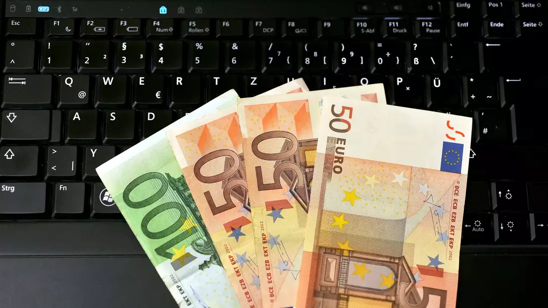 Mit den Jahren soll sich das Geld auf dem Anlagedepot anhäufen. (Symbolbild) - Bild: Patrick Pleul/dpa-Zentralbild/dpa