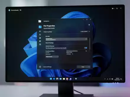 Moderner Computerbildschirm mit einem schlanken, dunklen Dateieigenschaften-Dialogfenster auf Windows 11-Desktop. - Foto: über boerse-global.de