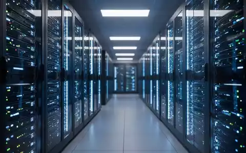 Moderner High-Tech-Serverraum für Unternehmens-KI-Infrastruktur und Cloud-Computing. - Foto: über boerse-global.de