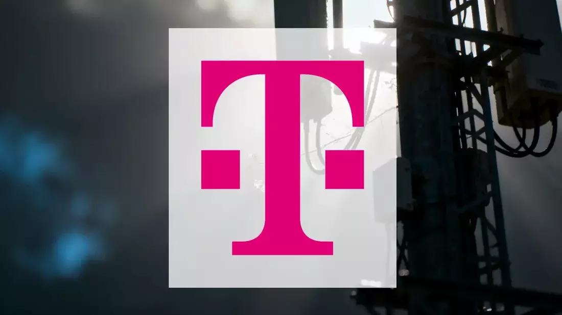 Deutsche Telekom Stock: Buyback vs Resistance Ahead of Earnings