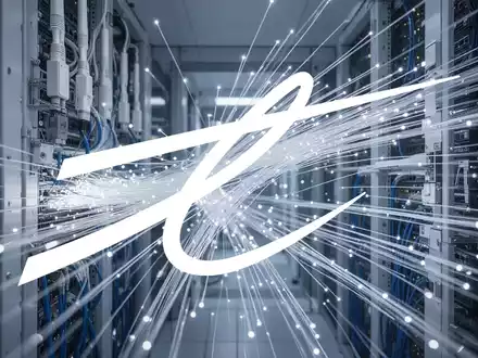 Abstrakte Darstellung moderner Telekommunikationsinfrastruktur mit Lichtspuren in Blau- und Silbertönen. - Foto: über boerse-global.de