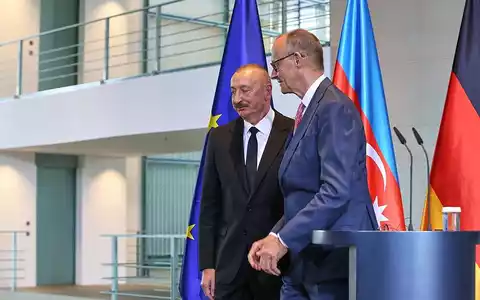 Ilham Alijew und Friedrich Merz am 21.07.2026 - Foto: via dts Nachrichtenagentur