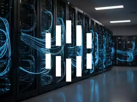Moderne Rechenzentrum-Infrastruktur mit leuchtenden Glasfaserkabeln und Server-Racks in einem High-Tech-Umfeld - Foto: über boerse-global.de